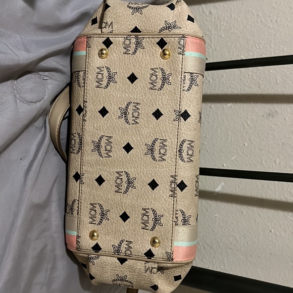 MCM 2 way bag - Picture 6 of 8